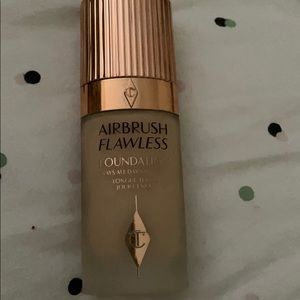 Charlotte tilbury airbrush flawless foundation